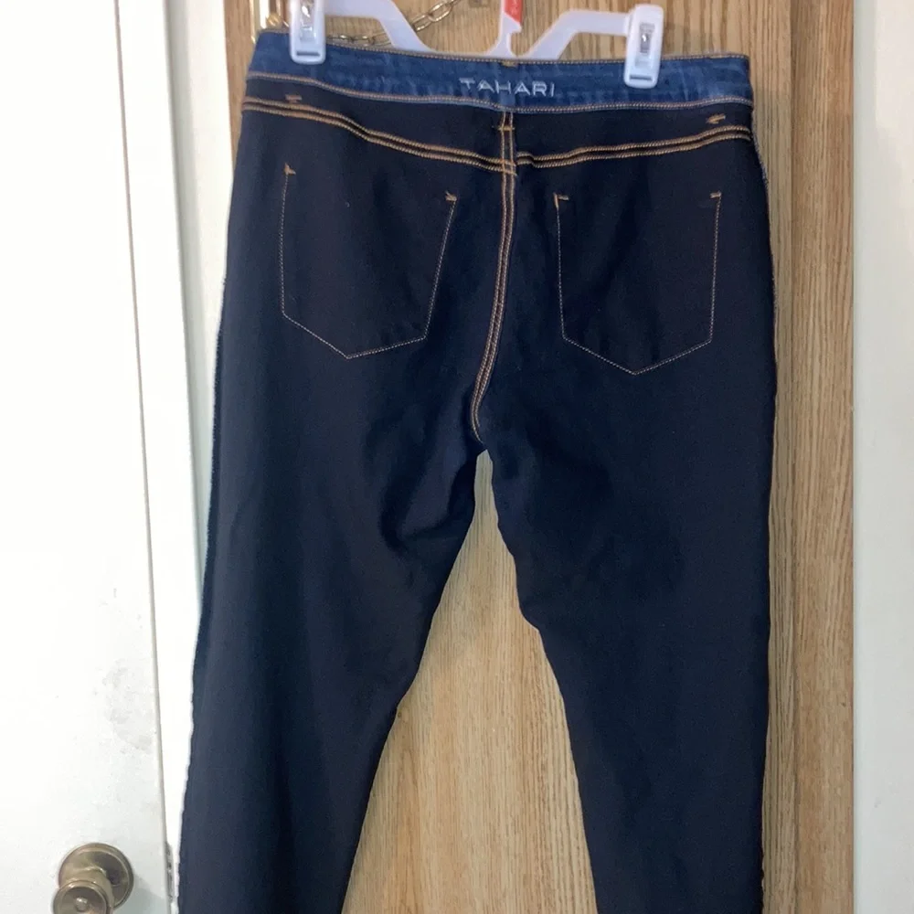 TAHARI Jeans 👖 - Picture 7 of 7